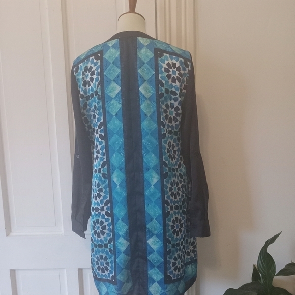 Michael by Michael Kors Longsleeve/Roll Tab Sleeve Button Up Tunic Blouse, Size - Picture 5 of 7